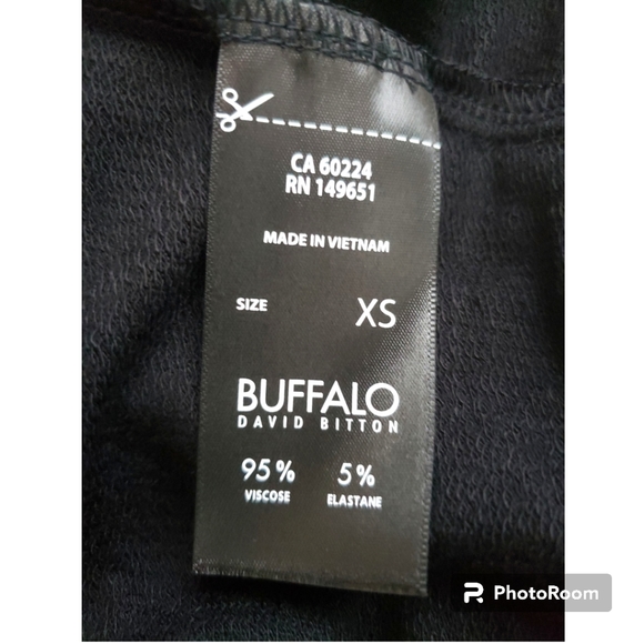 Buffalo Short Sleeve Black Blouse with Stars - Picture 9 of 16